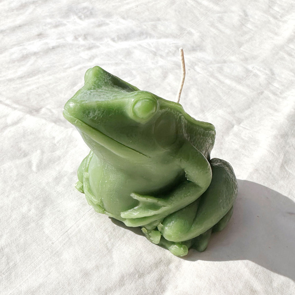 A Very Full Frog Candle