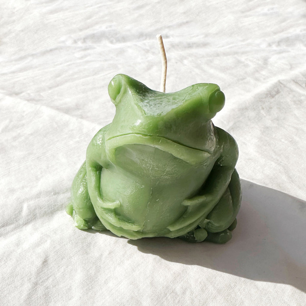 A Very Full Frog Candle